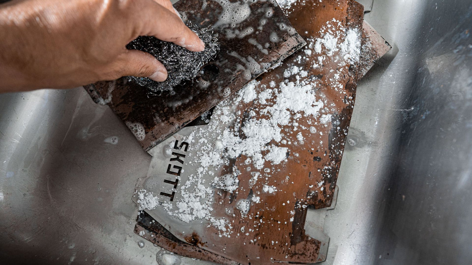 Reinigung des Skotti Grills